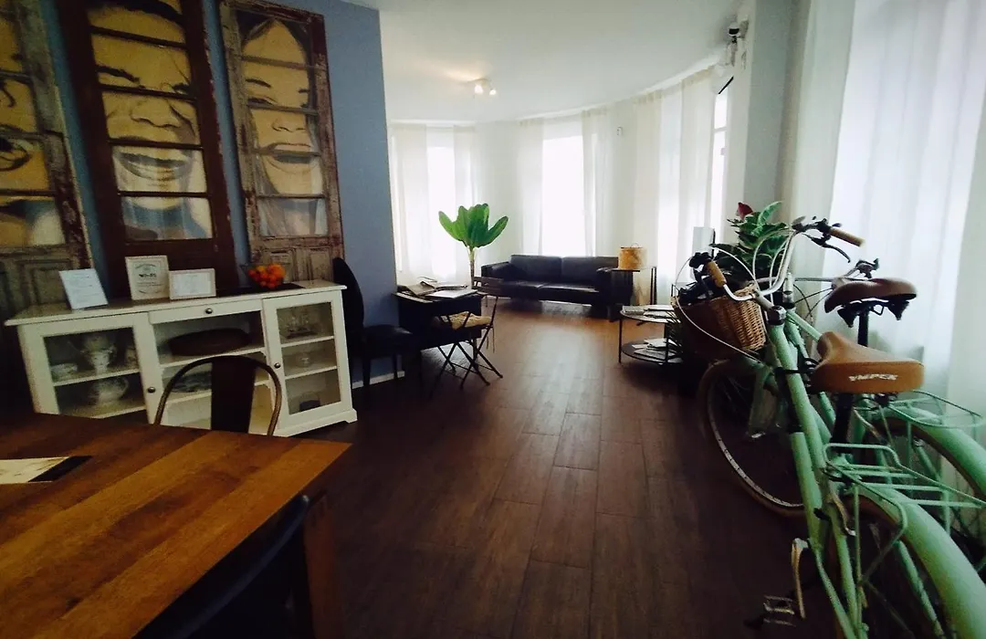 Bcharming House-1